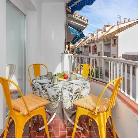 Апартаменты Seabreezegetaway Oldtownliving *
